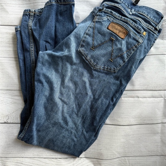 Wrangler Women's Boot Cut Jeans - Blue - Picture 1 of 8